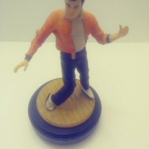Elvis Presley Hamilton The 60's Limited Edition (No.690) Figurine Music Box.
